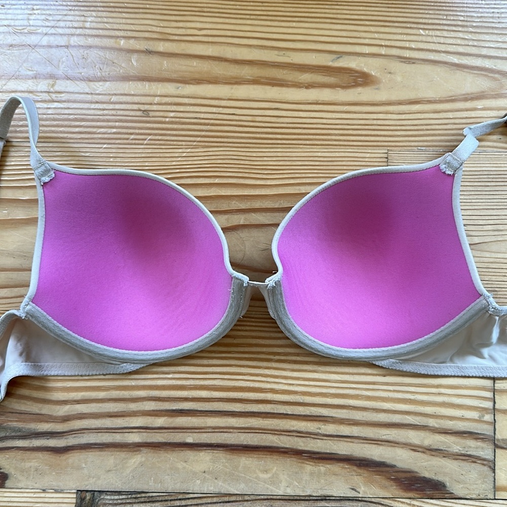 PINK VICTORIAS SECRET bra | 36B - Picture 2 of 3